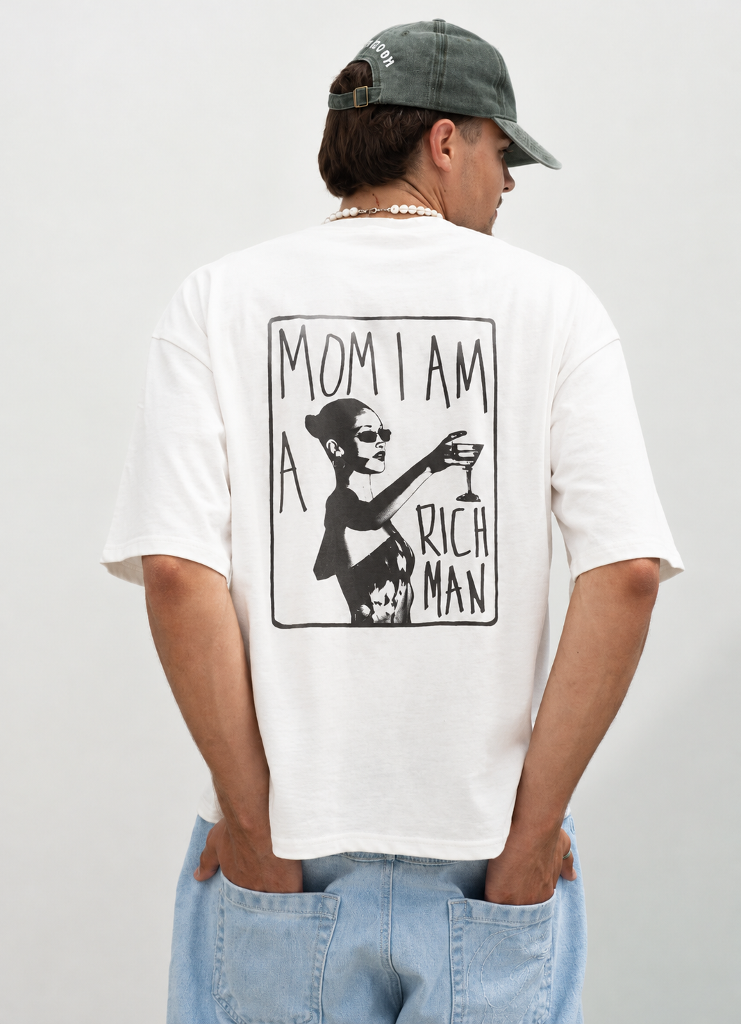 RICH MAN TEE